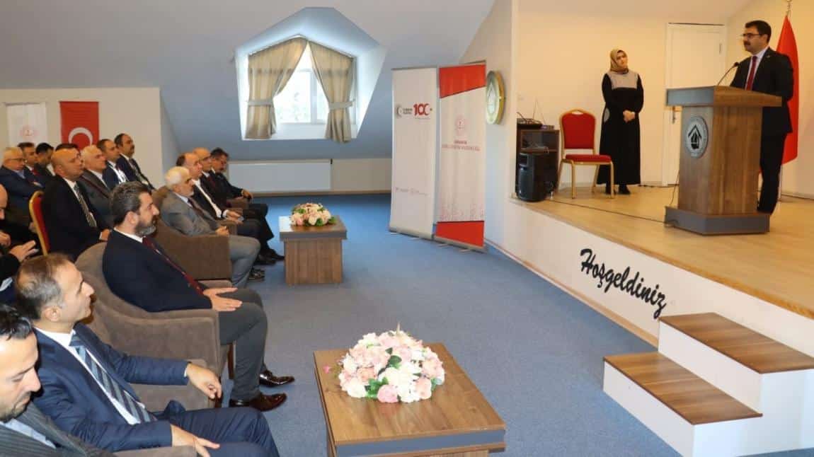 Din Öğretimi Genel Müdürümüz Dr. Ahmet İşleyen'in katılımlarıyla ''Türkiye Yüzyılı Din Öğretimi Çalıştayı'' kurumumuzda gerçekleşti.
